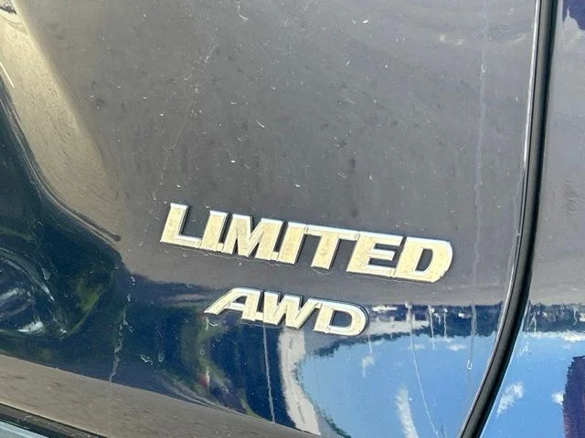 Used 2019  Toyota Limited image 11