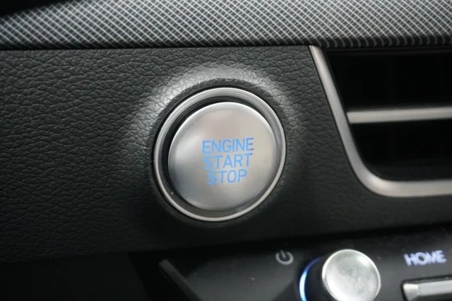 Used 2024  Hyundai SEL image 30