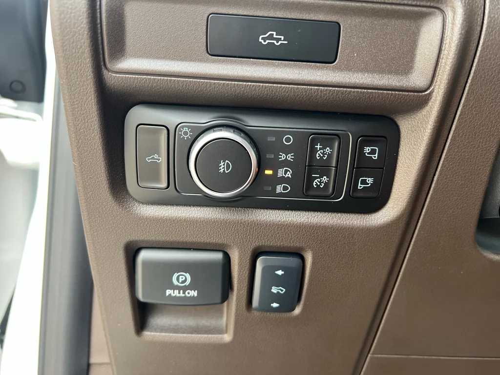 New 2026 Star White Metallic Tri-Coat Ford King Ranch® image 19