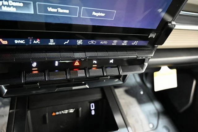 2026 GMC HUMMER EV 2X - Photo 17