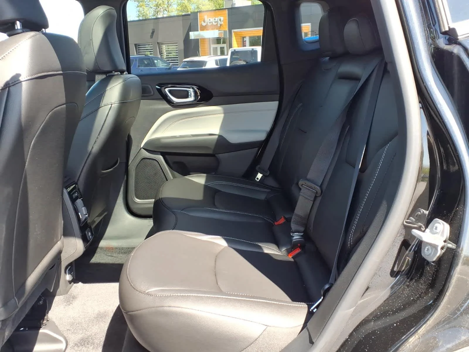 2025 Jeep Compass Limited - Photo 15