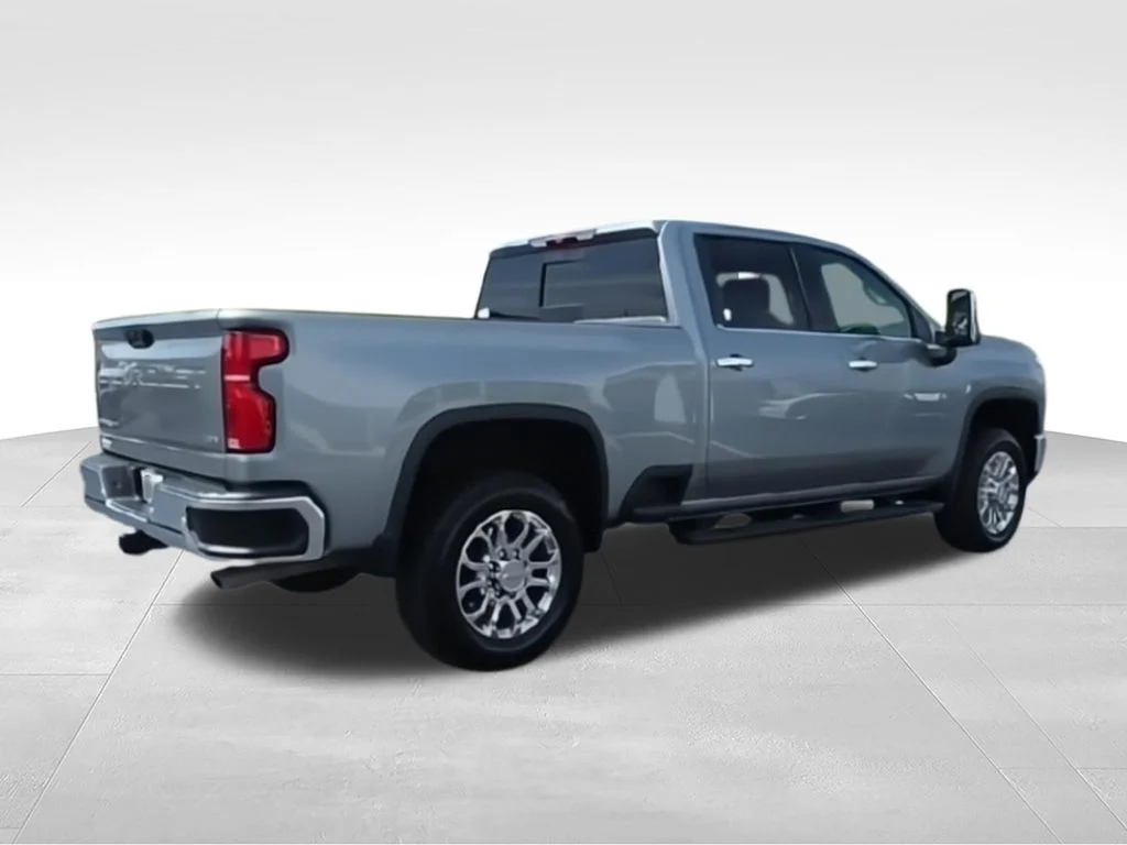 Used 2025 Gray Chevrolet LTZ image 8