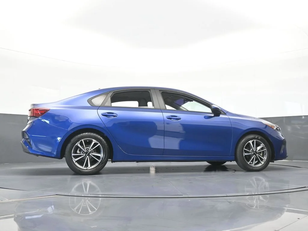 Used 2023 Deep Sea Blue Kia LXS image 52