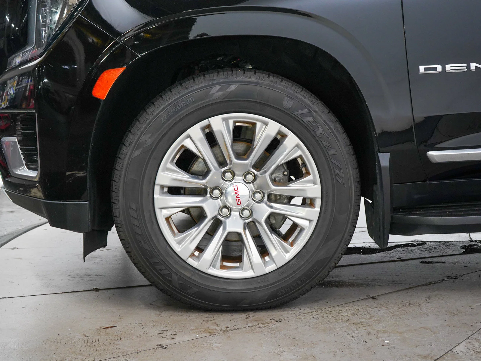 Used 2021 Black GMC Denali image 31