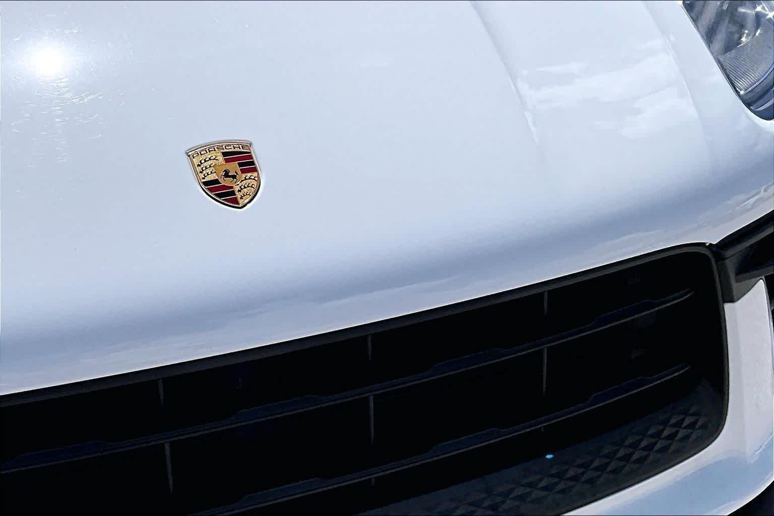 Used 2022 Carrara White Metallic Porsche S image 30