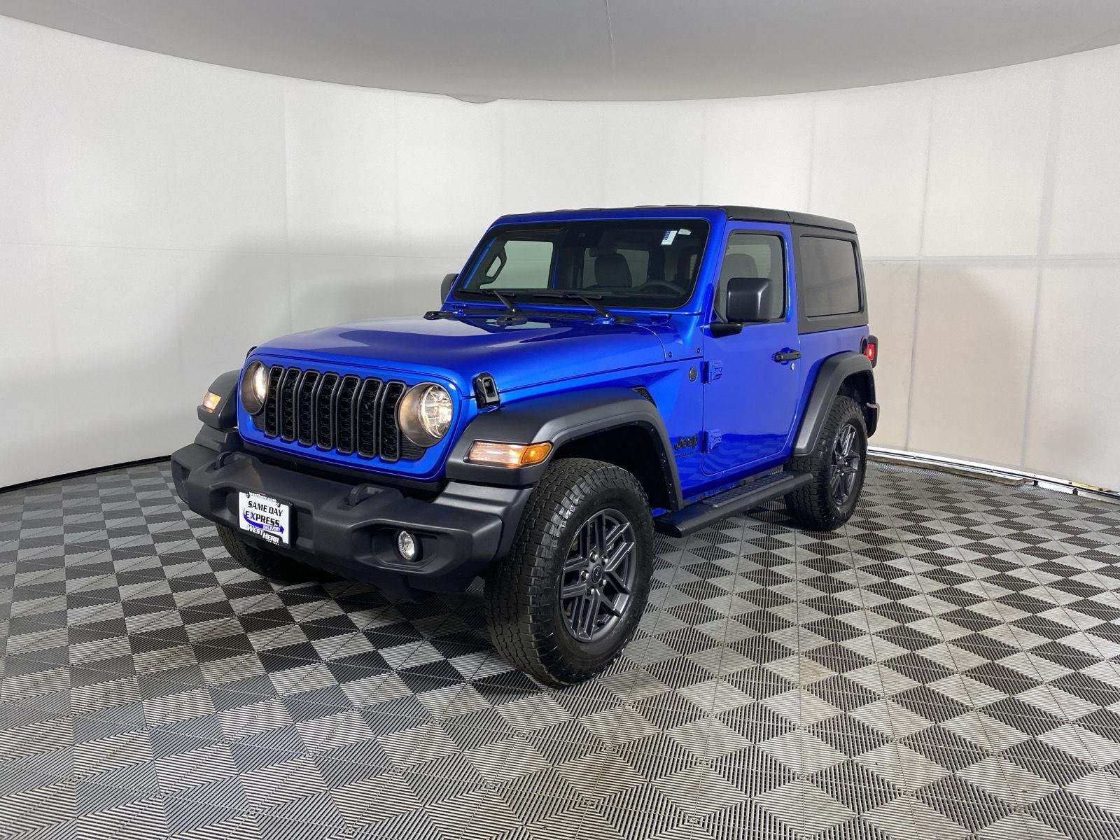 Used 2024 Hydro Blue Pearlcoat Jeep Sport S image 9