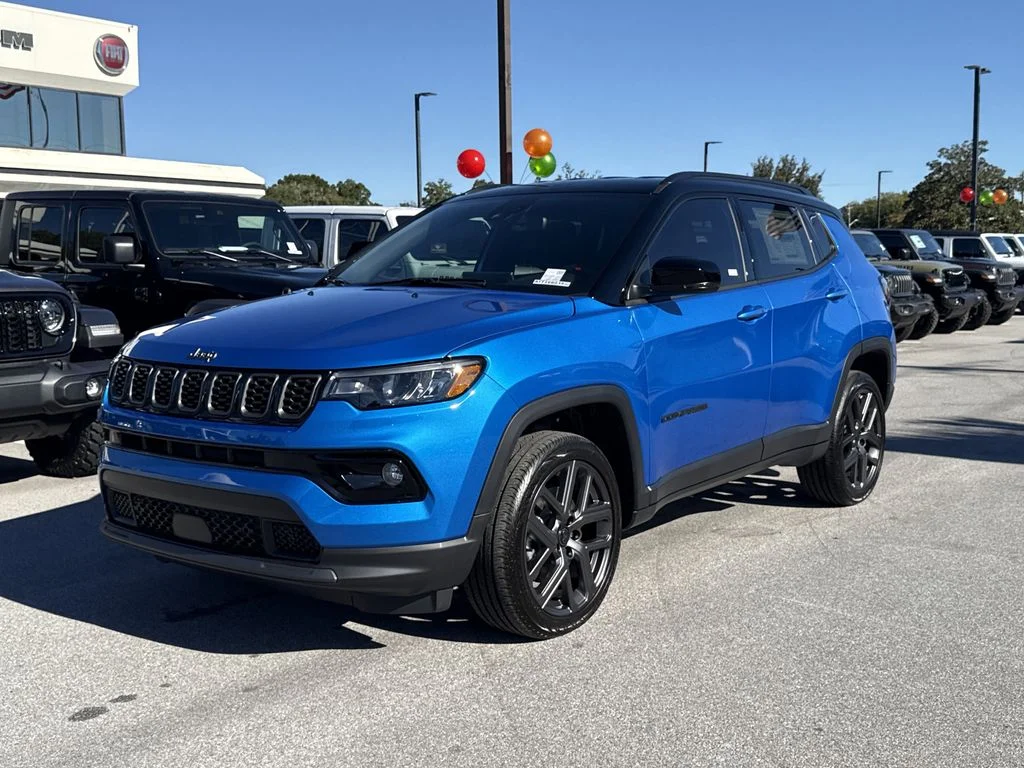 New 2026 Hydro Blue Pearl-Coat Exterior Paint Jeep Limited image 10