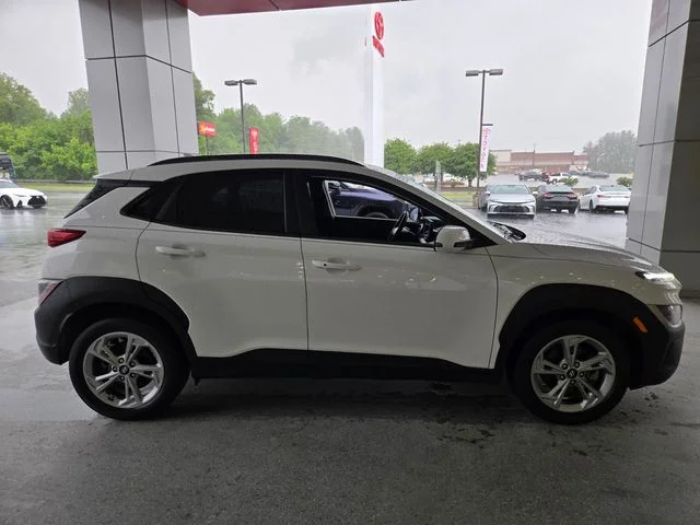 Used 2023 White Hyundai SEL image 12