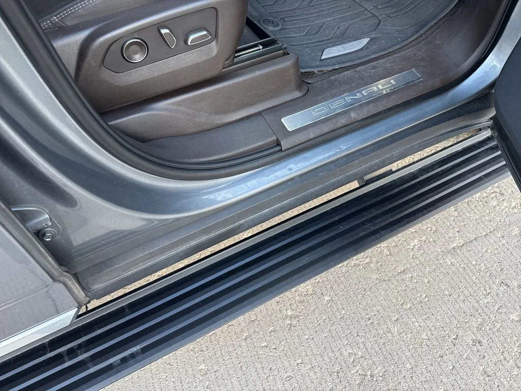 Used 2021 Gray GMC Denali image 26