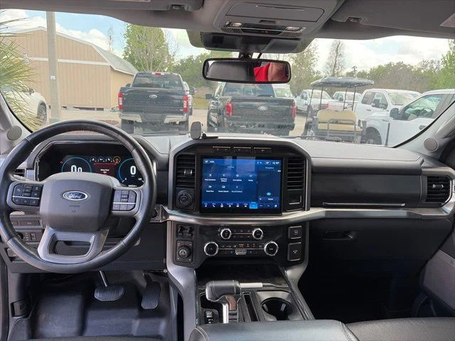 Used 2022 Blue Ford Lariat image 11