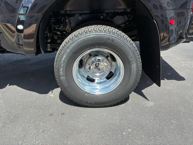New 2026 Agate Black Metallic Ford XL image 16