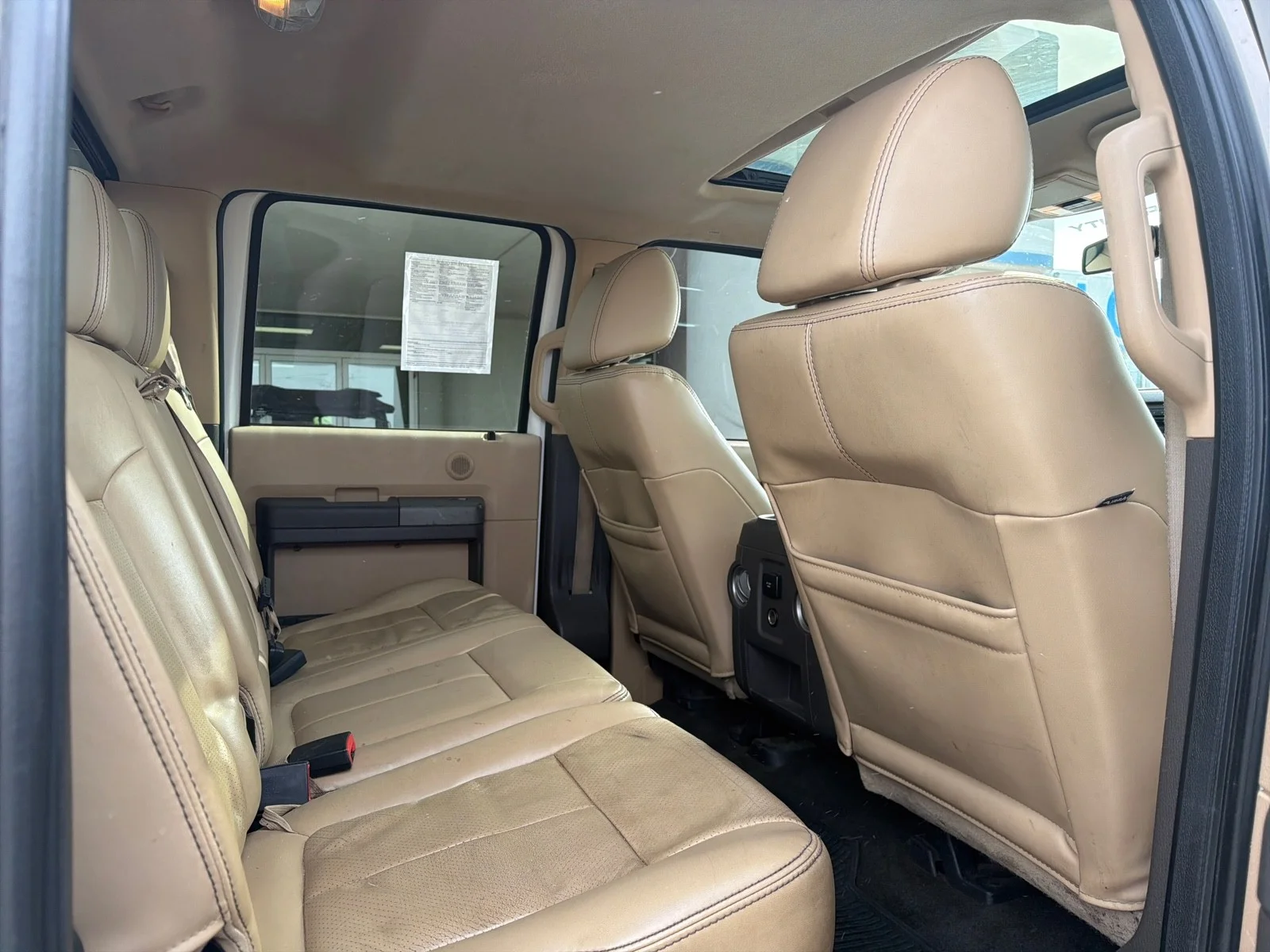 Used 2011 White Ford Lariat image 9