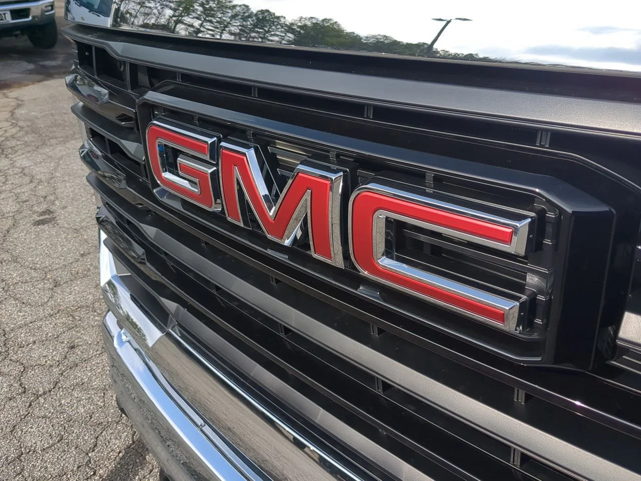 New 2026 Summit White GMC Pro image 28