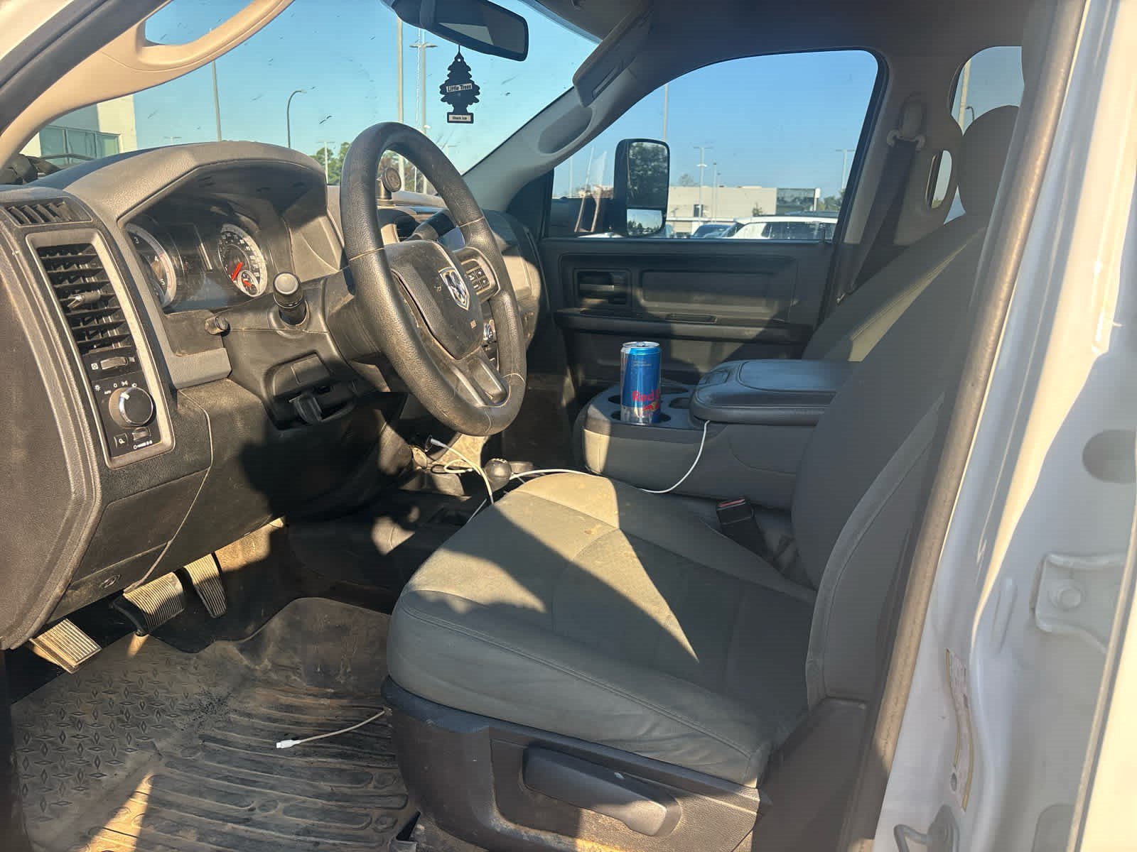Used 2015 Bright White Clearcoat Ram Tradesman image 6