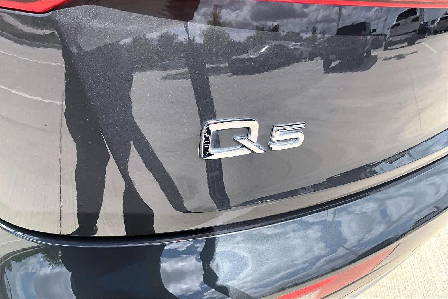 Used 2018 Manhattan Gray Metallic Audi Premium Plus image 29