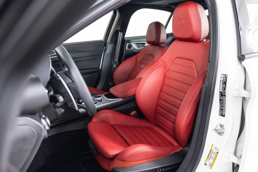 New 2026 Milano White Exterior Paint Alfa Romeo Veloce image 21