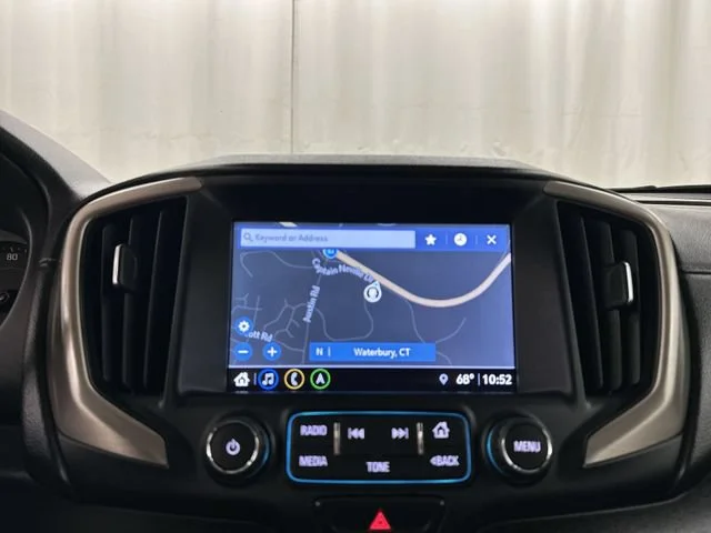 Used 2018 RED QUARTZ TINTCOAT GMC Denali image 18