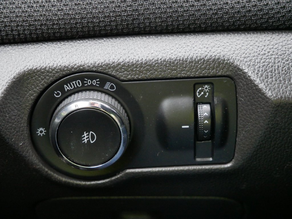 Used 2013 Blue Topaz Metallic Chevrolet 1LT image 19
