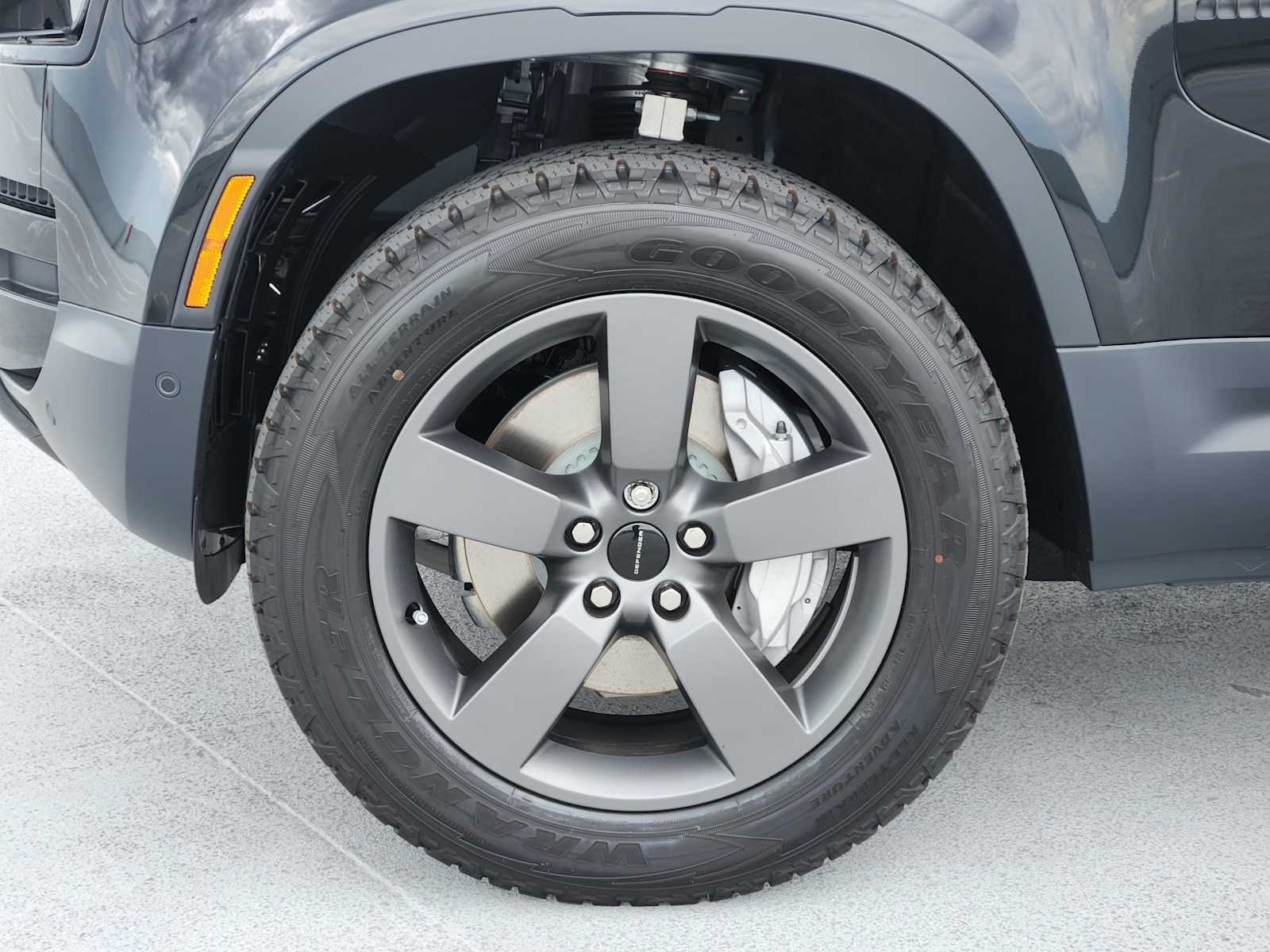 New 2026 Santorini Black LAND ROVER S image 10