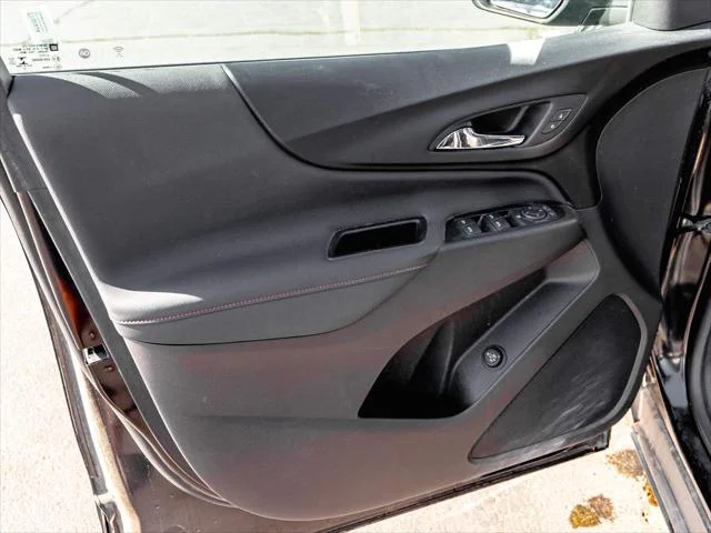 Certified Used 2022 Mosaic Black Metallic Chevrolet RS image 9