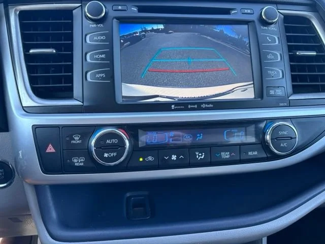 Used 2017 White Toyota XLE image 31