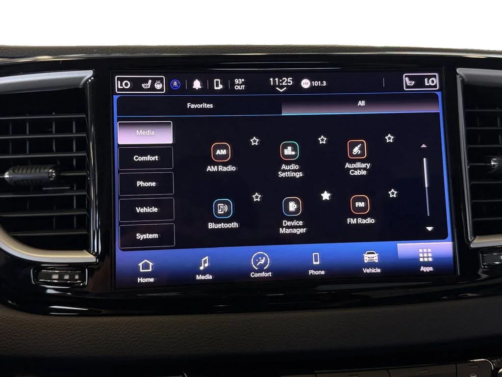 Used 2024 Silver Chrysler Touring L image 12