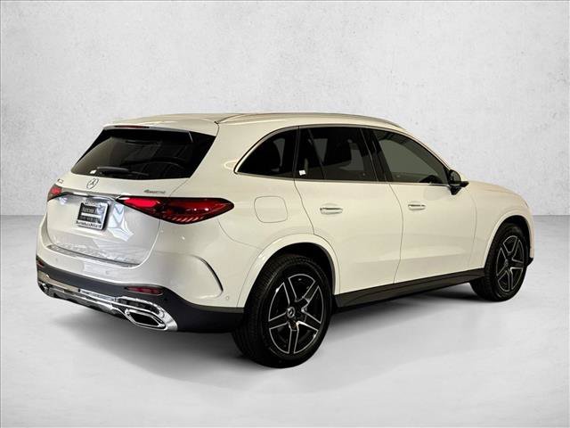 New 2026 MANUFAKTUR Moonlight White Metallic Mercedes-Benz GLC 300 image 35