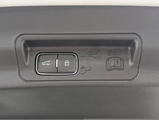 New 2027 Avalanche Gray Ford Active image 51