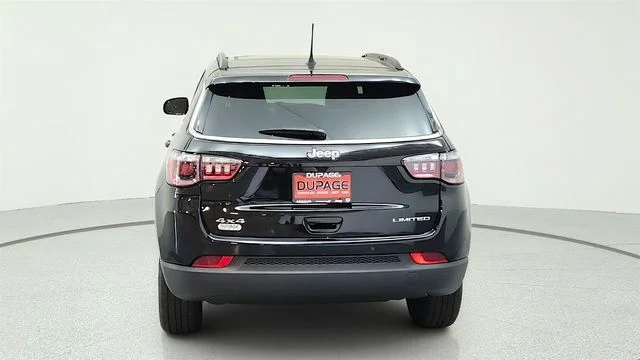 New 2026 Diamond Black Crystal Pearl-Coat Exterior Paint Jeep Limited image 10