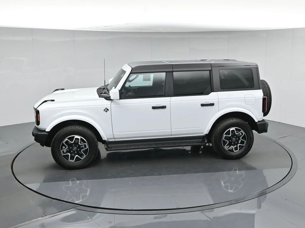 New 2026 White Ford Outer Banks image 41