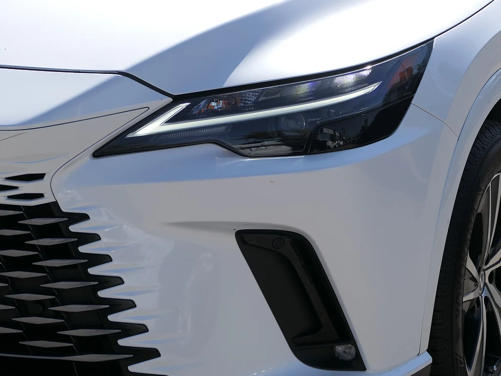Used 2024 Eminent White Pearl Lexus Premium image 8