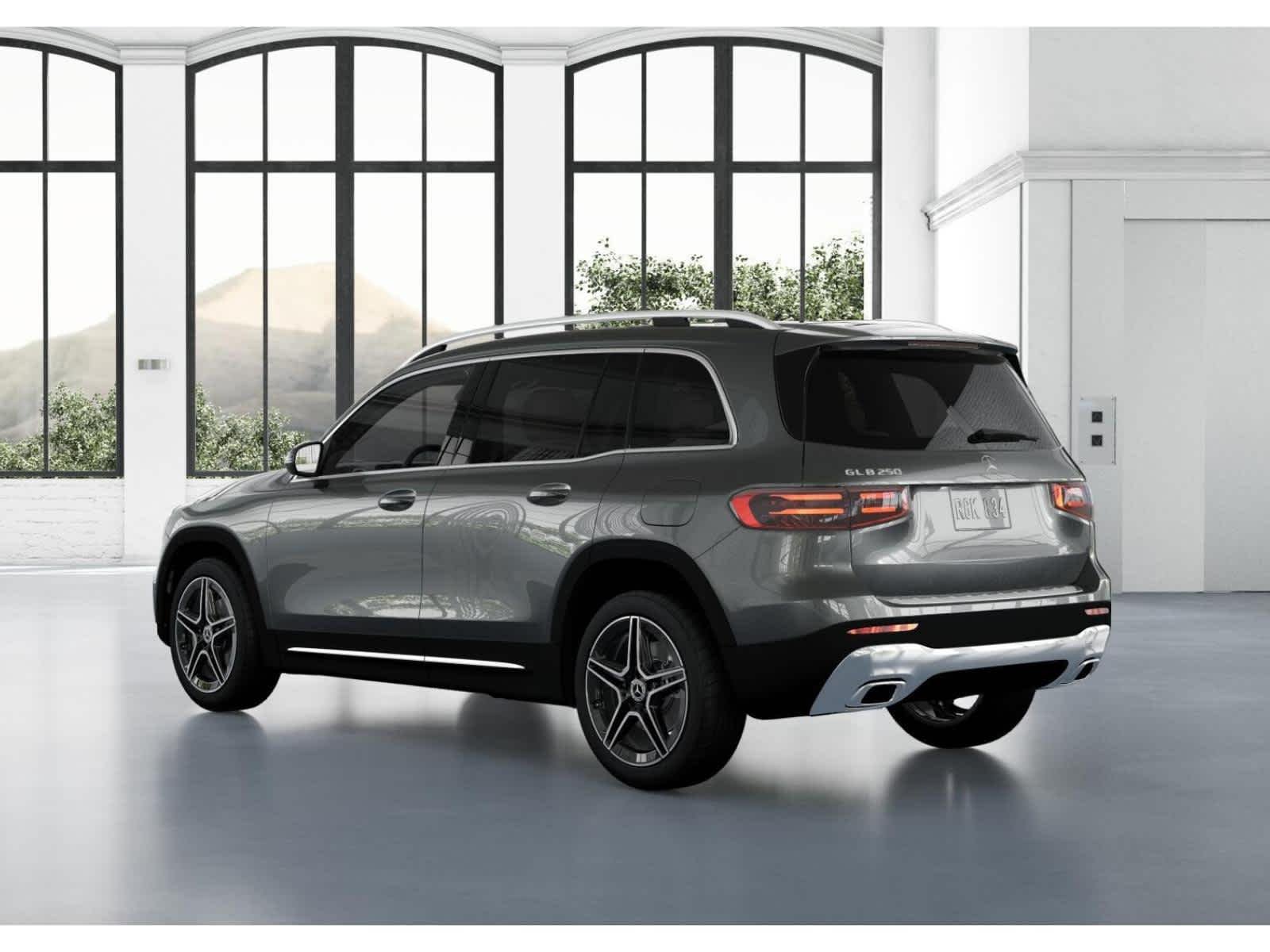 Used 2026 Mountain Grey Metallic Mercedes-Benz GLB 250 image 28