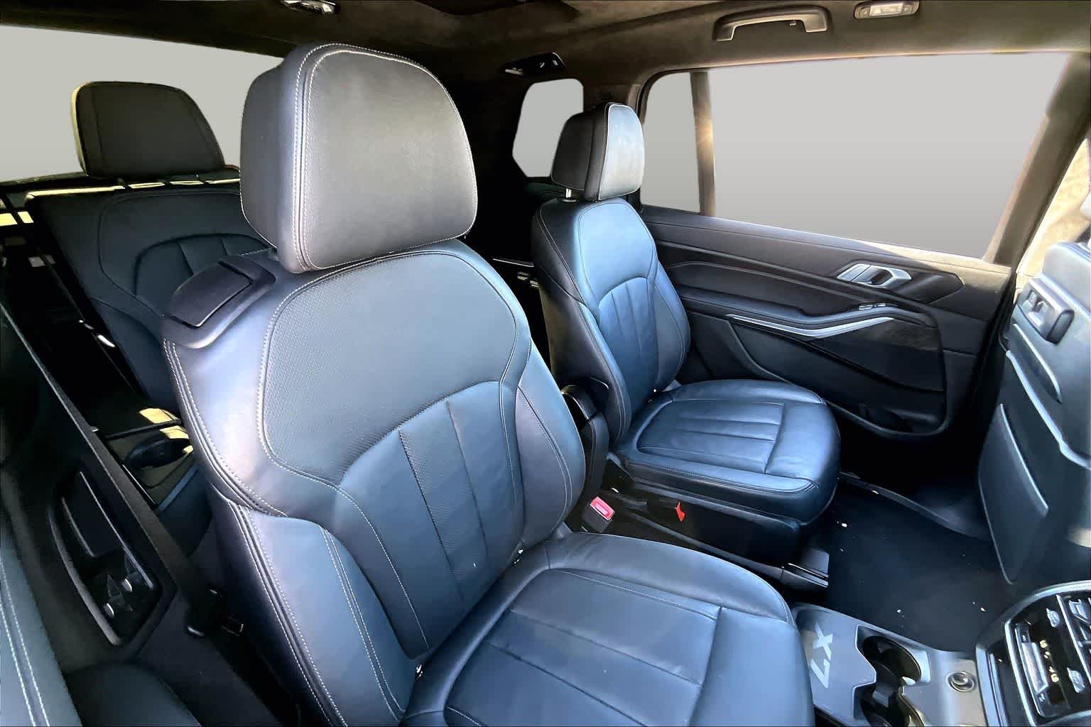 Used 2022 Tanzanite Blue II Metallic BMW xDrive40i image 20