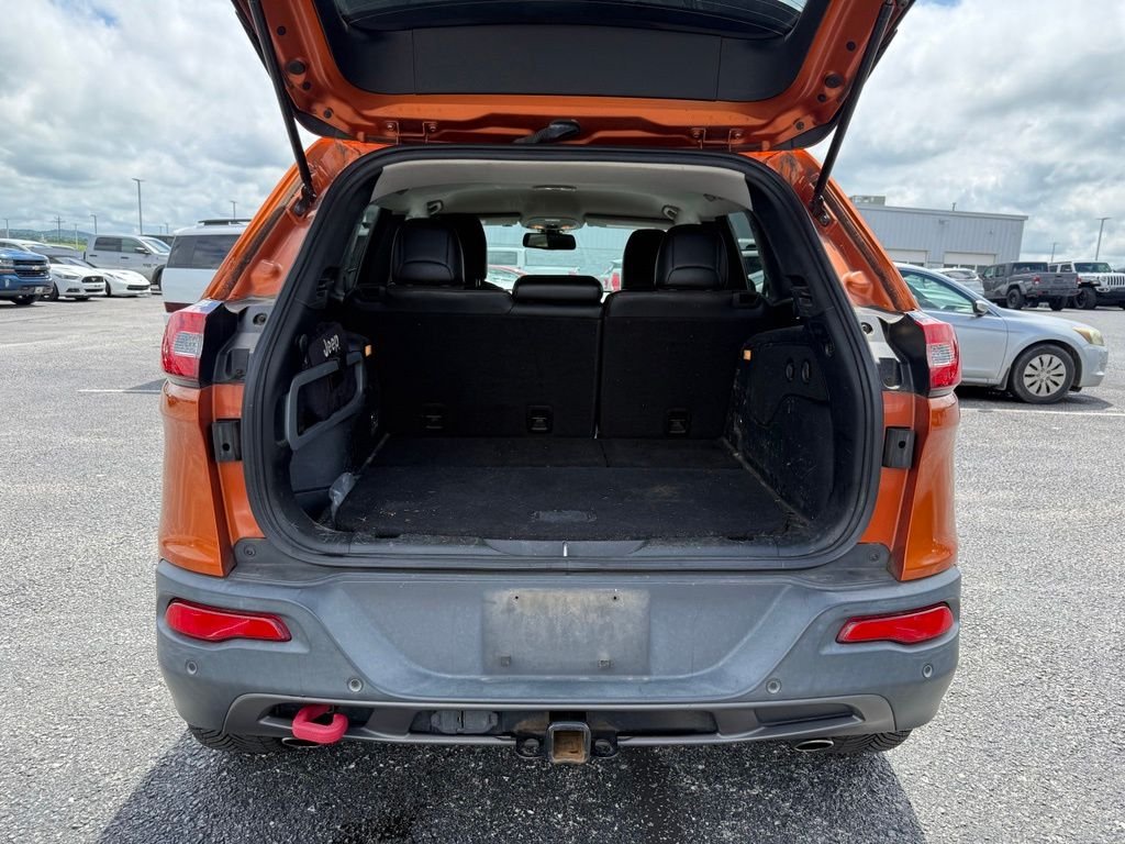 Used 2016 Orange Jeep Trailhawk image 20