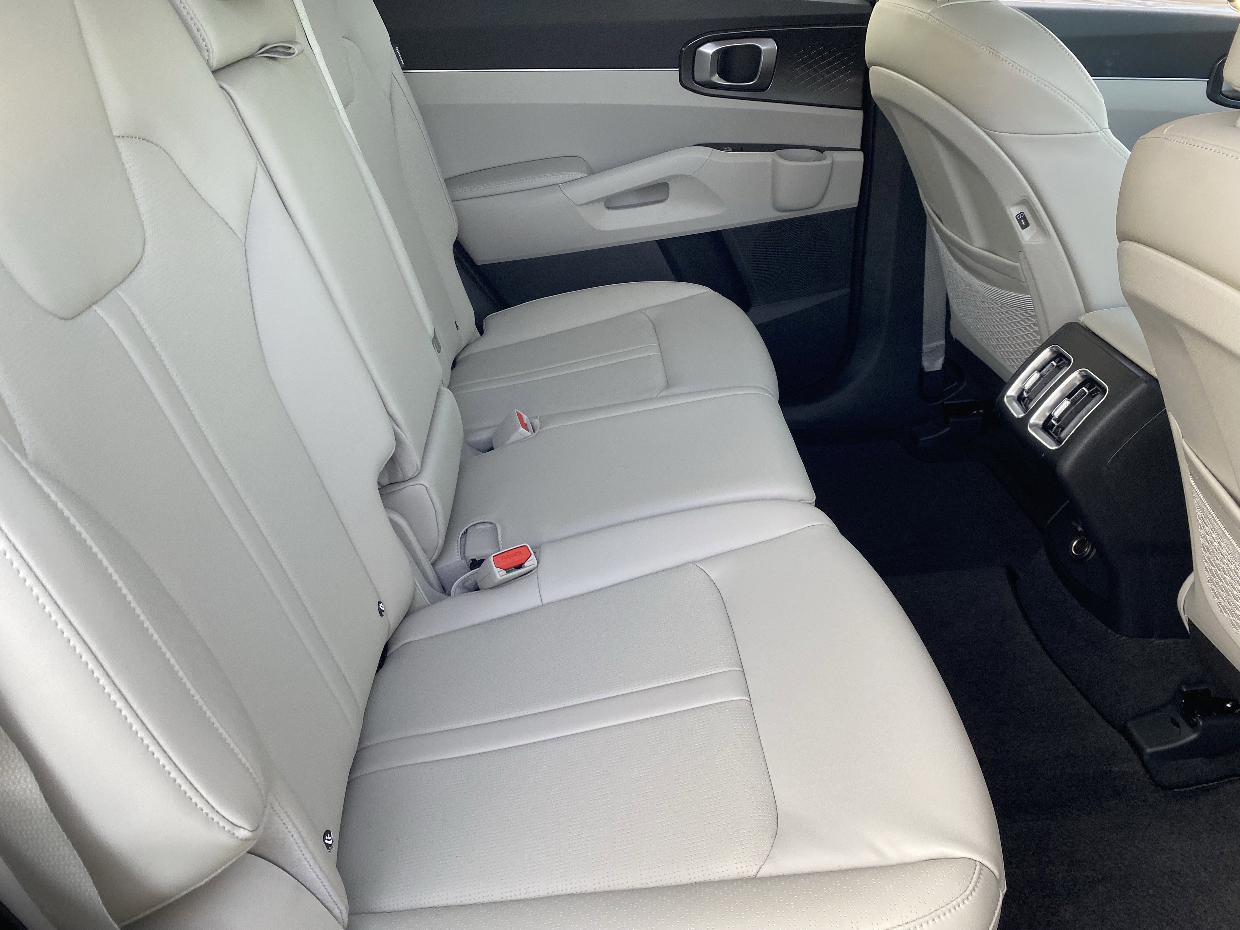 2026 Kia Sorento EX - Photo 11