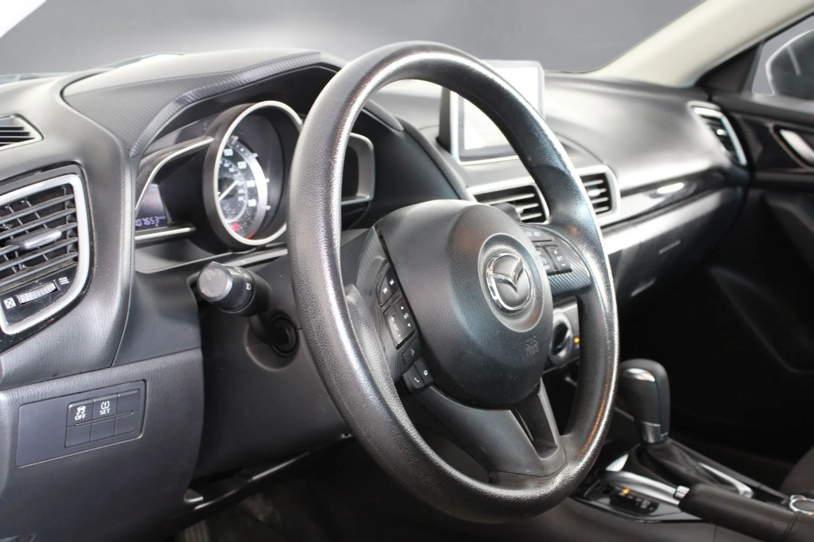 Used 2015 Black Mazda i Sport image 3