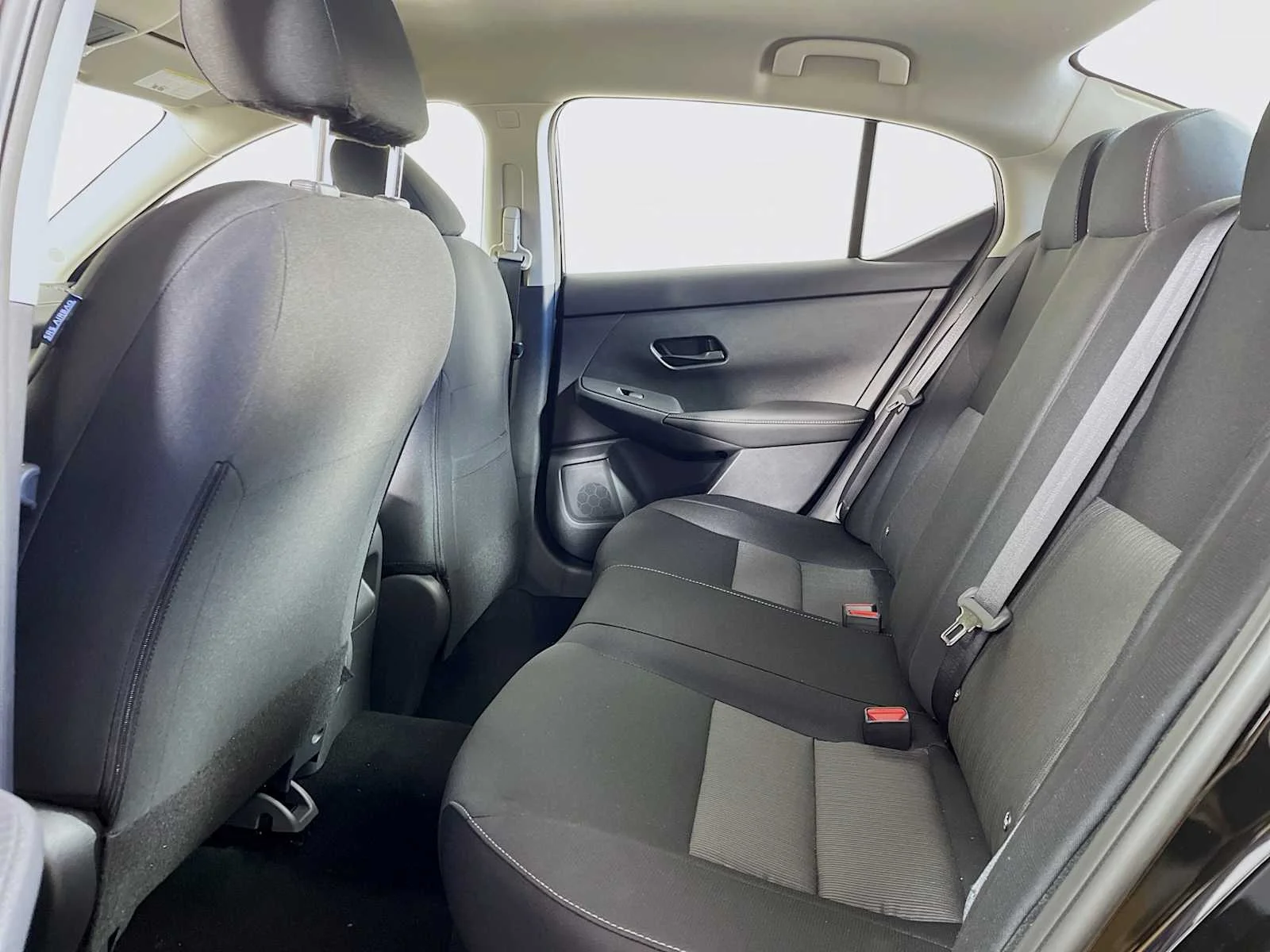 Used 2025 Super Black Nissan SV image 5