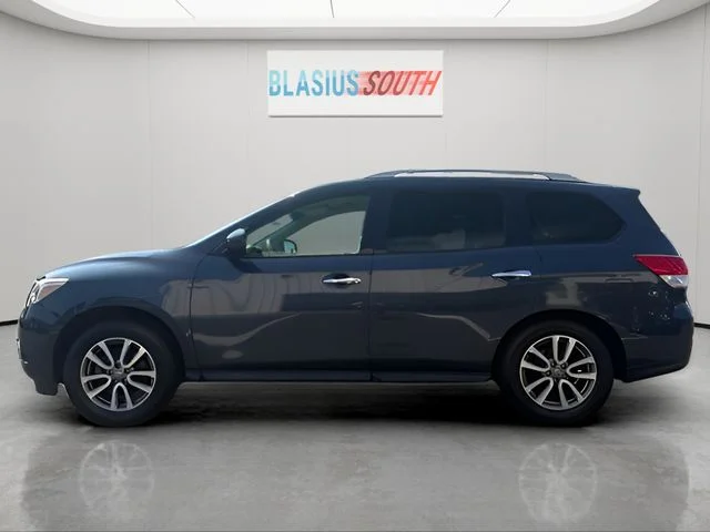 Used 2015 Blue Nissan SV image 6