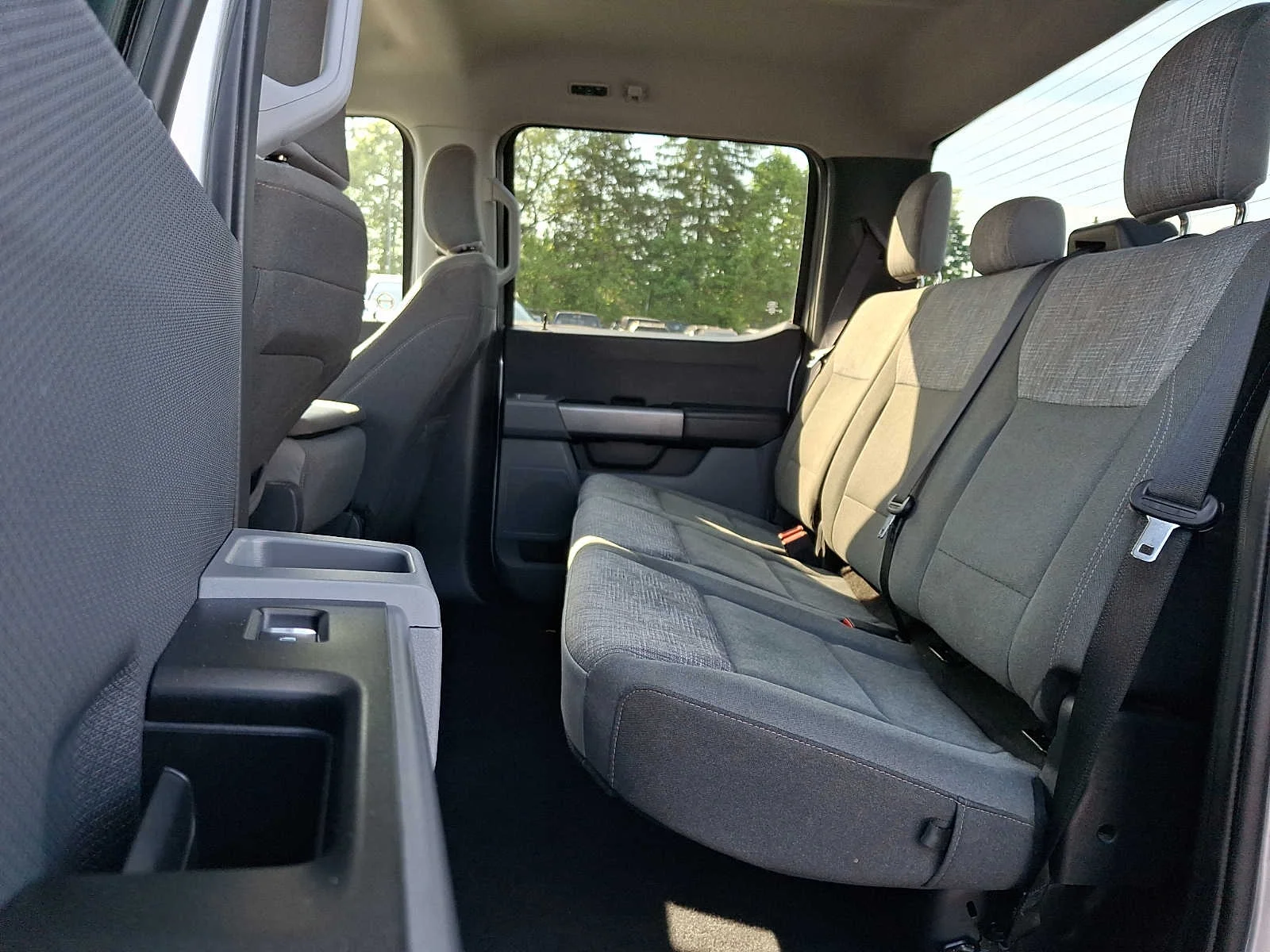 Used 2023 Iconic Silver Metallic Ford XLT image 10