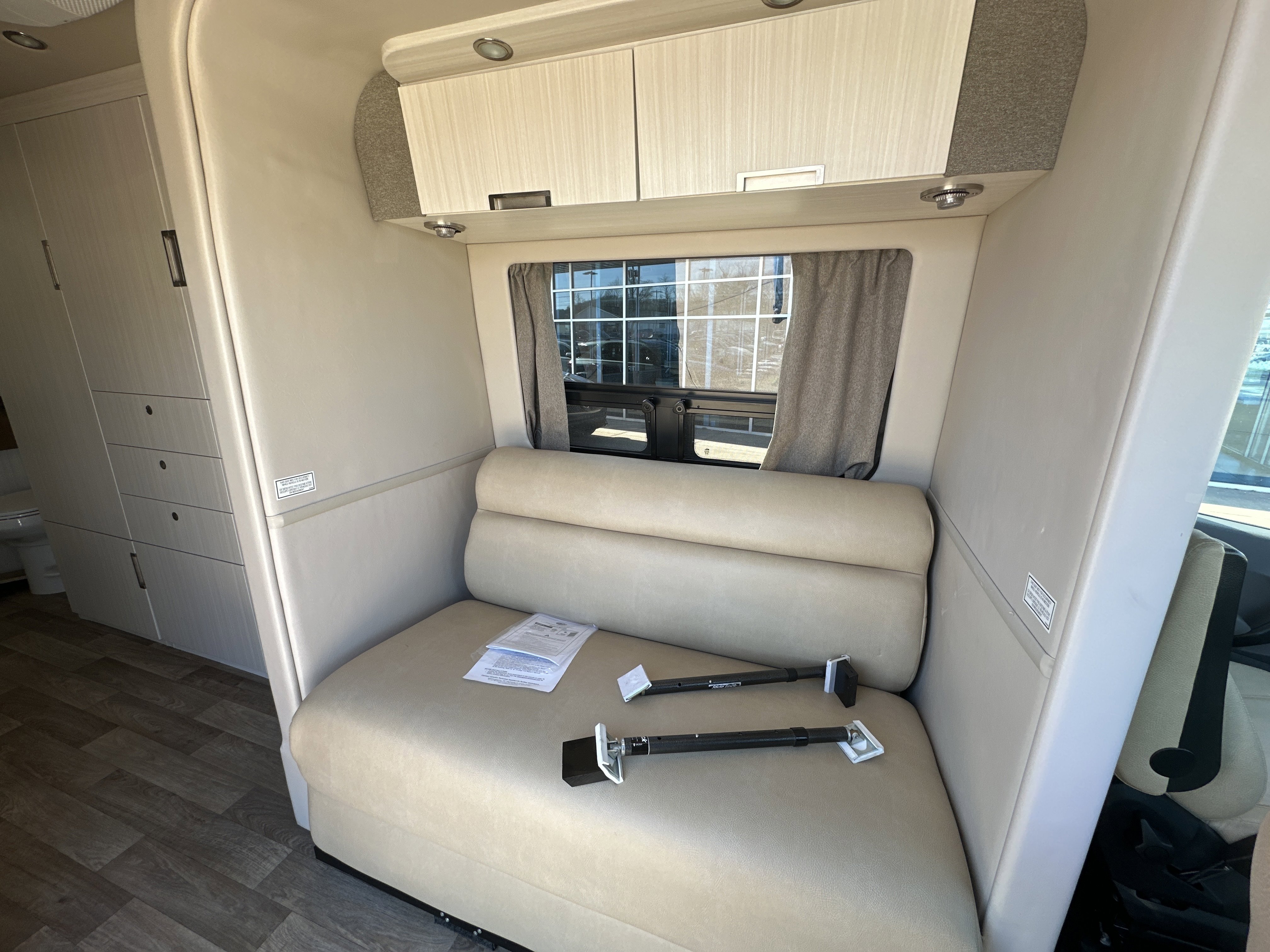 Used 2012 Steel Blue Mercedes-Benz EXT image 20