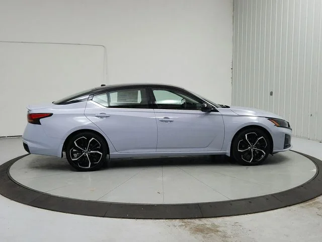 New 2026 Gray Nissan 2.5 SR image 8