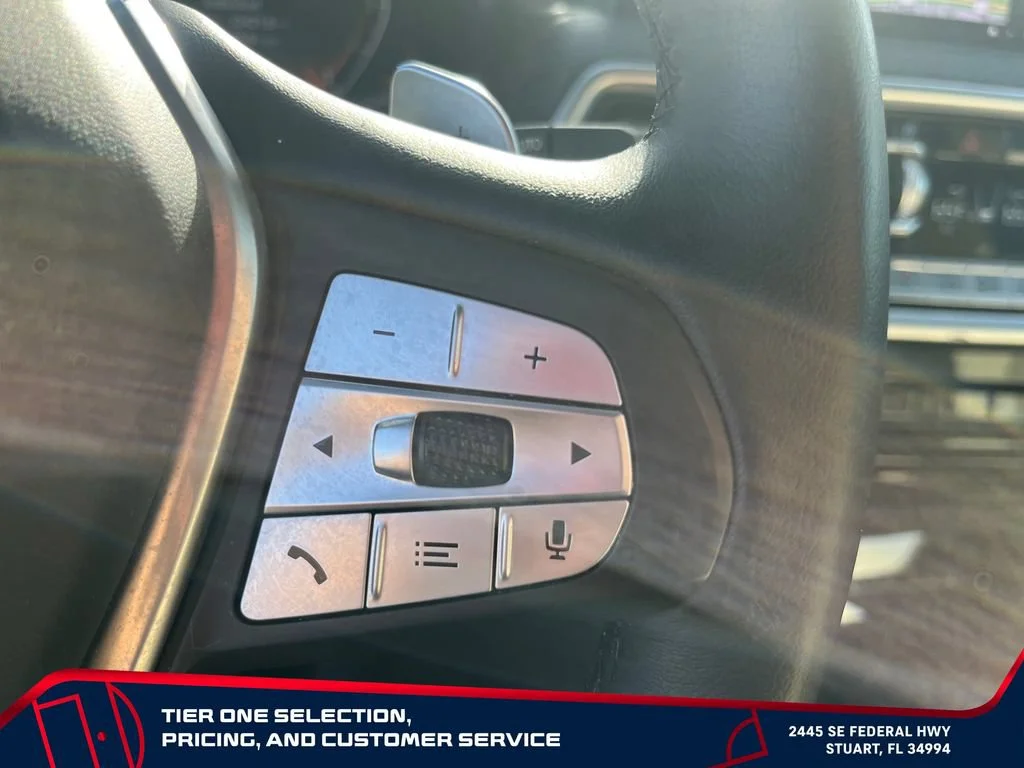 Used 2023 White BMW sDrive30i image 18