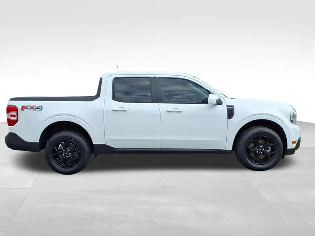 Used 2023 White Ford Lariat image 12