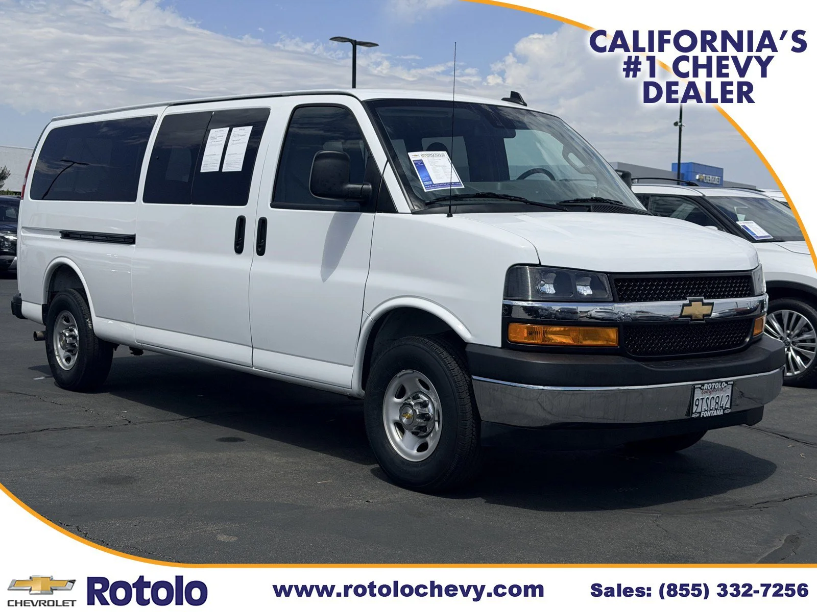 Used 2025 Summit White Chevrolet LT image 1