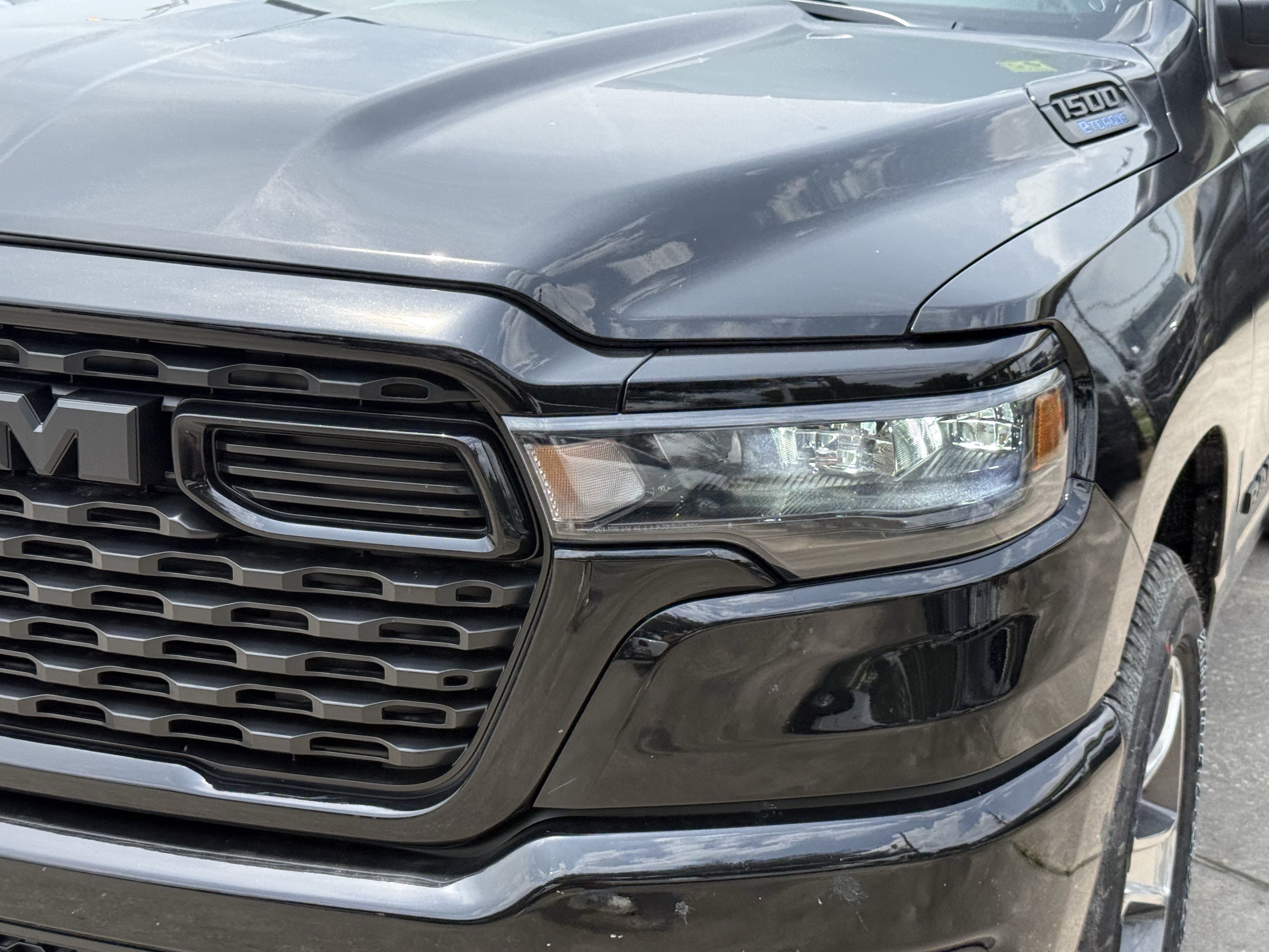 New 2026 Diamond Black Crystal Pearl-Coat Exterior Paint RAM Express image 7