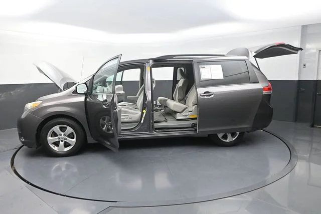 Used 2013 Gray Toyota LE image 32