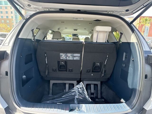 New 2026 Ceramic Silver Kia EX image 26