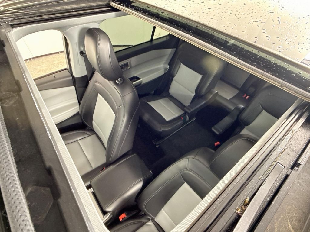 Used 2023 Agate Black Metallic Ford XLT image 21