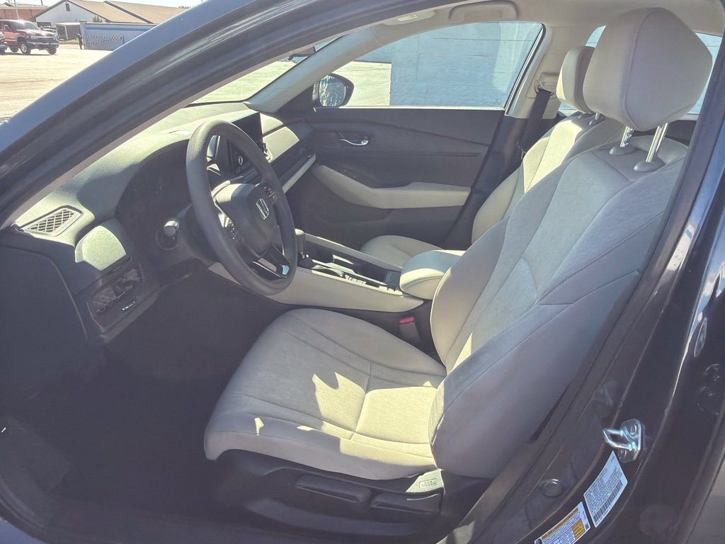 Used 2024 Meteorite Gray Metallic Honda LX image 16