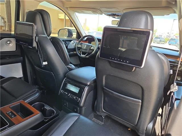 Used 2020 Infinite Black Metallic Lincoln Reserve All-wheel Drive image 12